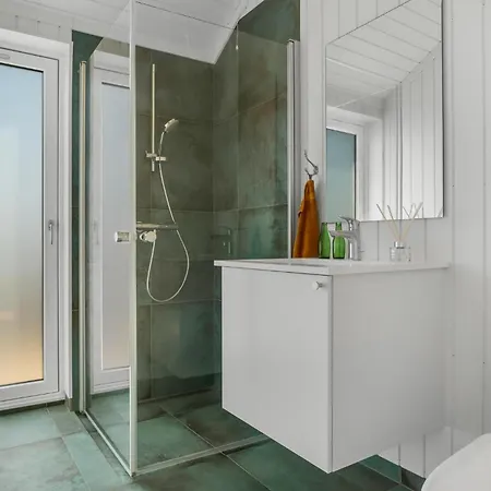 6 Bedroom Beautiful In 別荘