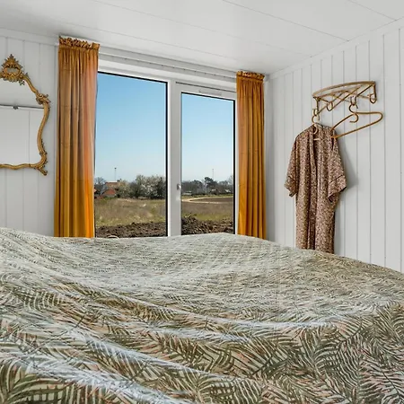 6 Bedroom Beautiful In *