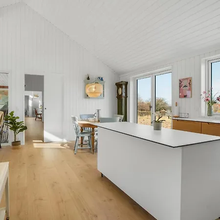 6 Bedroom Beautiful In 別荘 スヴァネケ