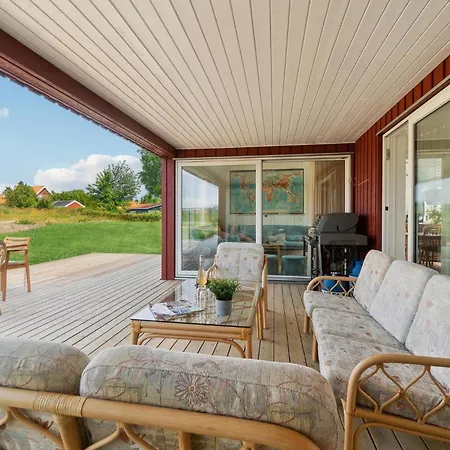 6 Bedroom Beautiful In *