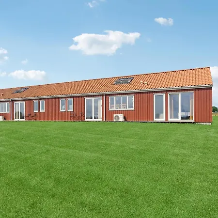 6 Bedroom Beautiful In *